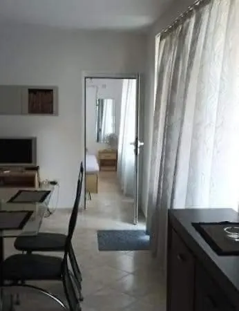 公寓 страхотен тристаен 圣弗拉斯