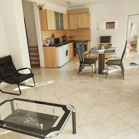 страхотен тристаен 圣弗拉斯